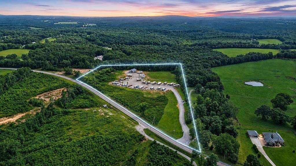 12 Acres of Commercial Land for Sale in Crossville, Tennessee