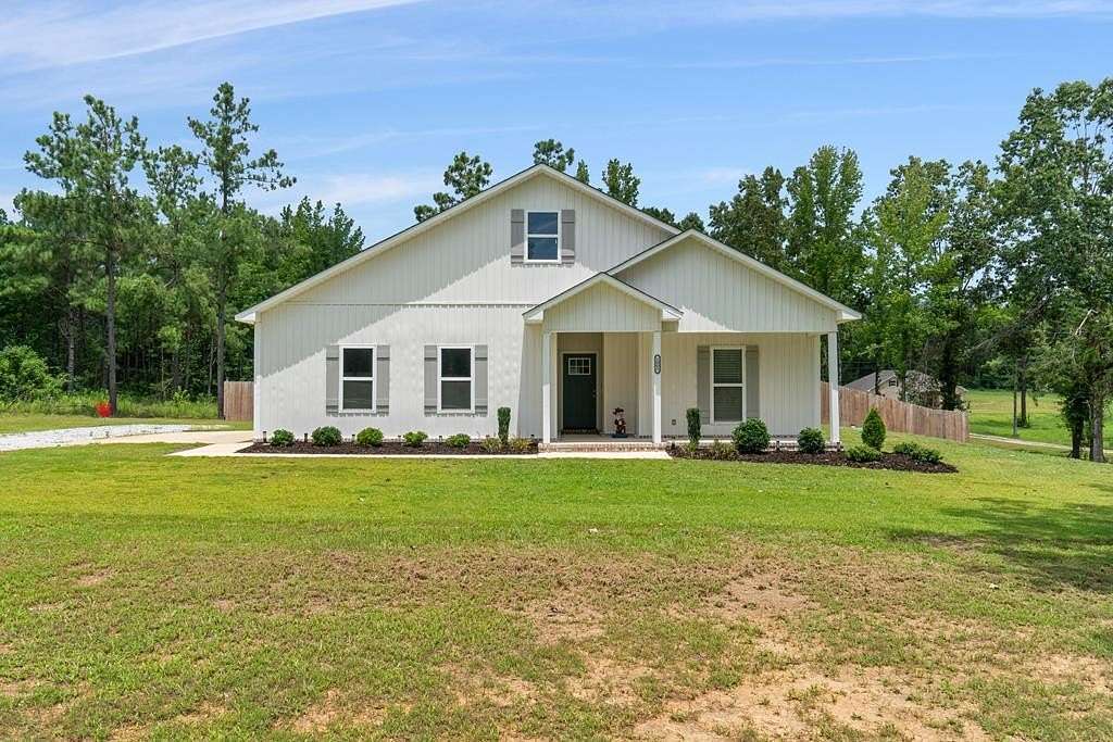 2.6 Acres of Land with Home for Sale in Myrtle, Mississippi