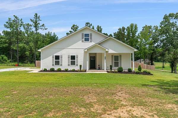 2.6 Acres of Land with Home for Sale in Myrtle, Mississippi