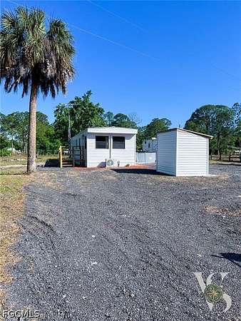 2.5 Acres of Land with Home for Sale in Clewiston, Florida