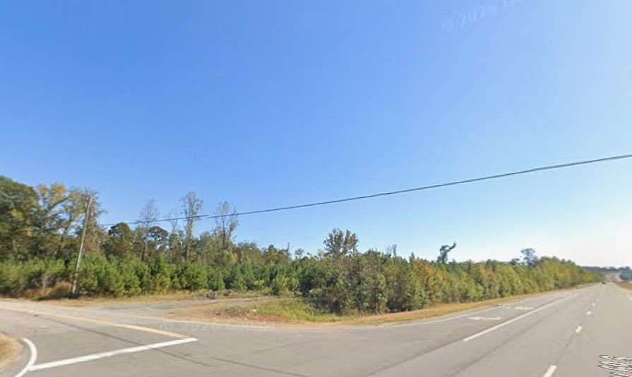 3.19 Acres of Land for Auction in Moundville, Alabama