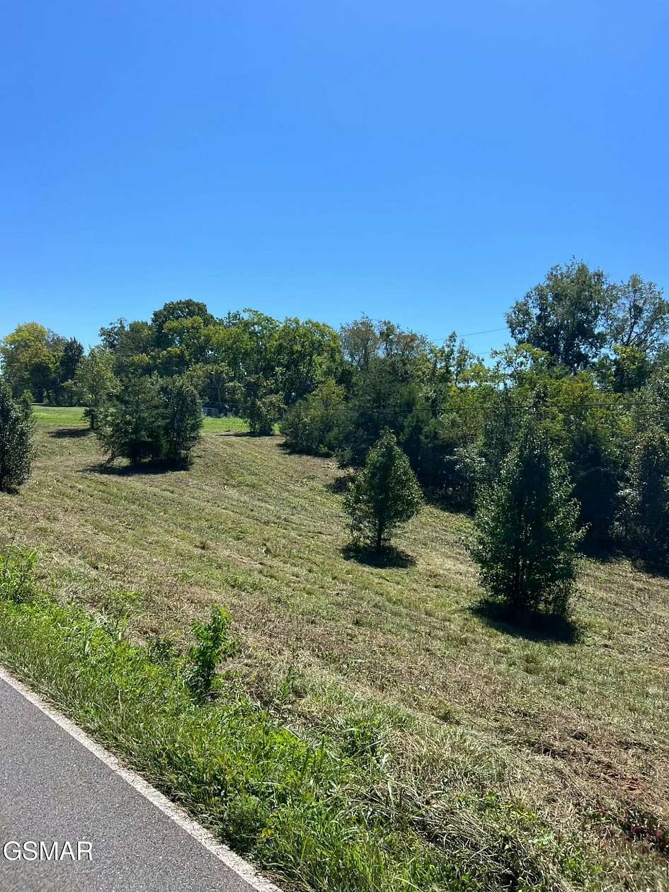 1 Acre of Residential Land for Sale in Dandridge, Tennessee