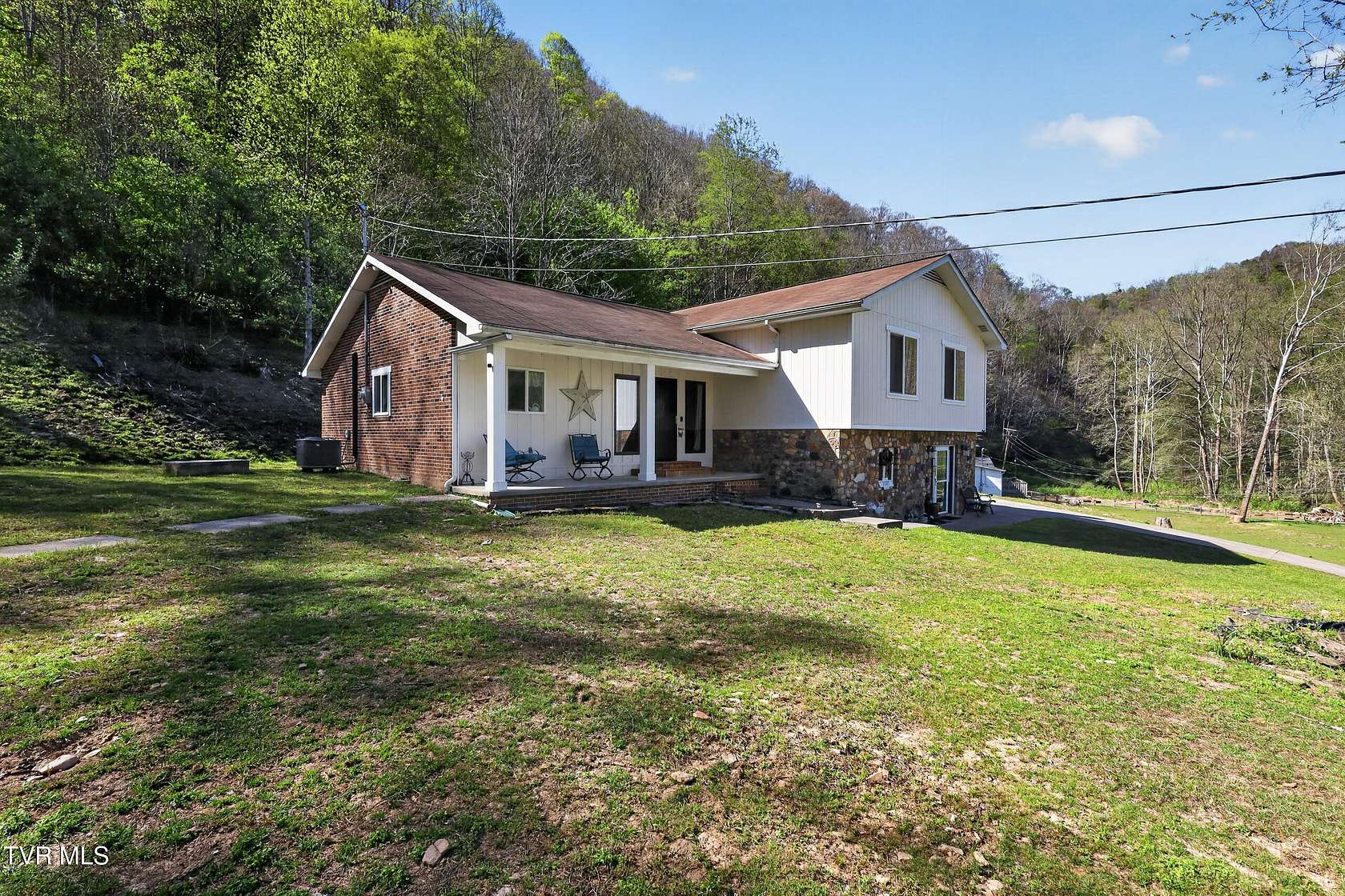 15 Acres of Land with Home for Sale in Coeburn, Virginia