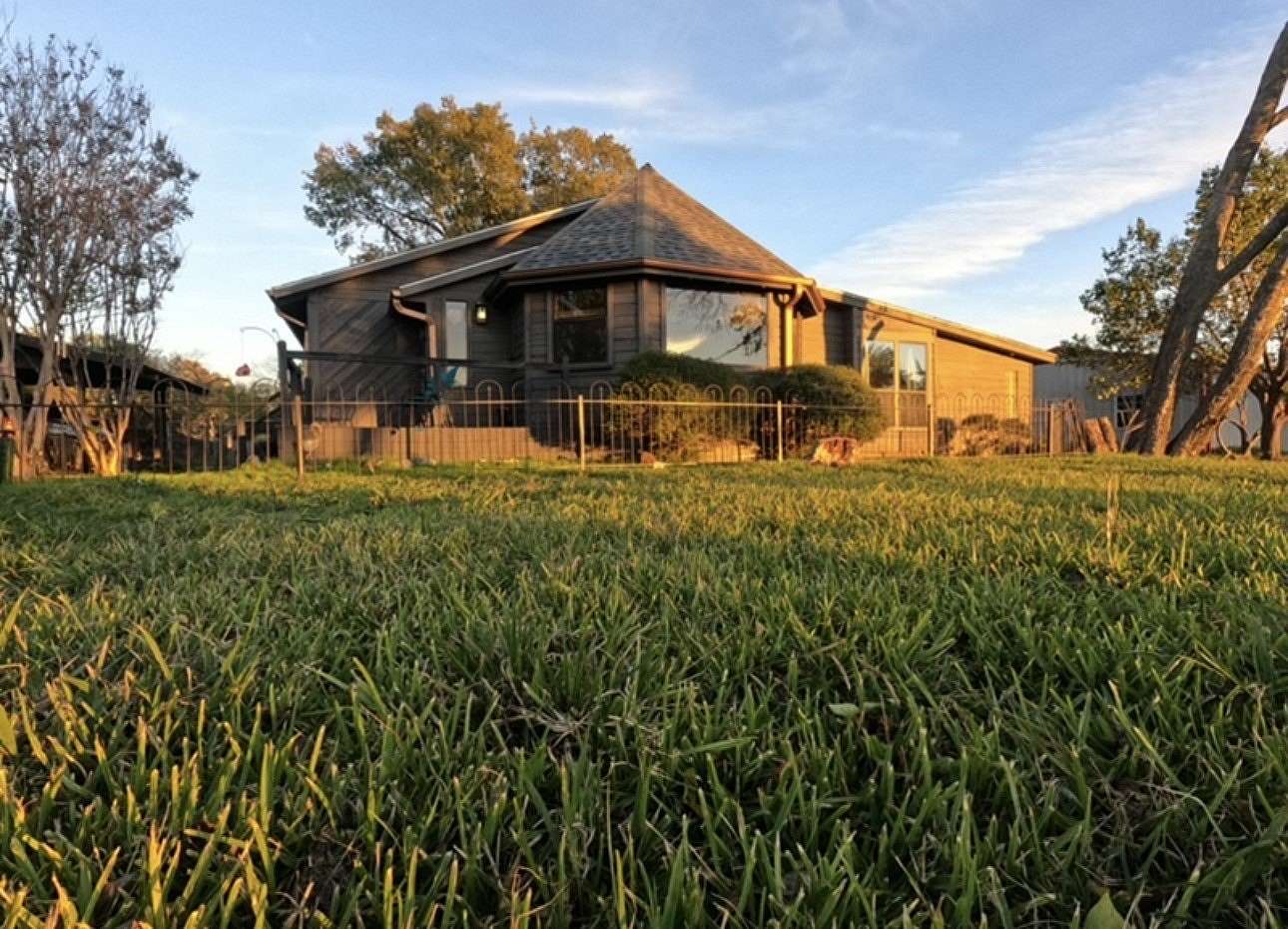 2 Acres of Land with Home for Lease in Greenville, Texas