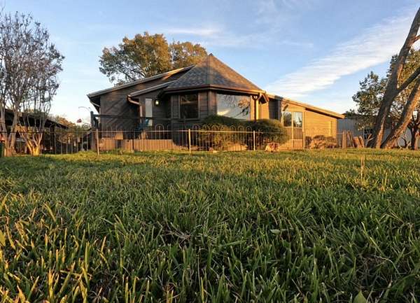 2 Acres of Land with Home for Lease in Greenville, Texas