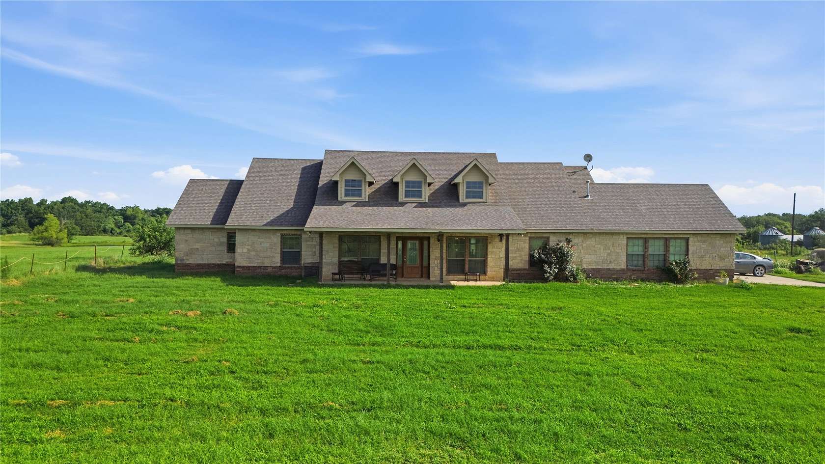 20 Acres of Agricultural Land with Home for Sale in Gainesville, Texas