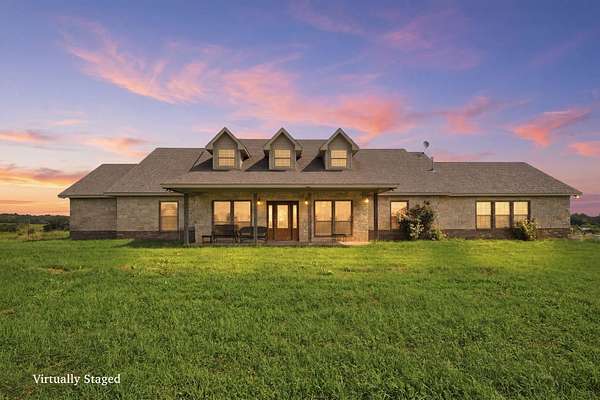 20 Acres of Agricultural Land with Home for Sale in Gainesville, Texas