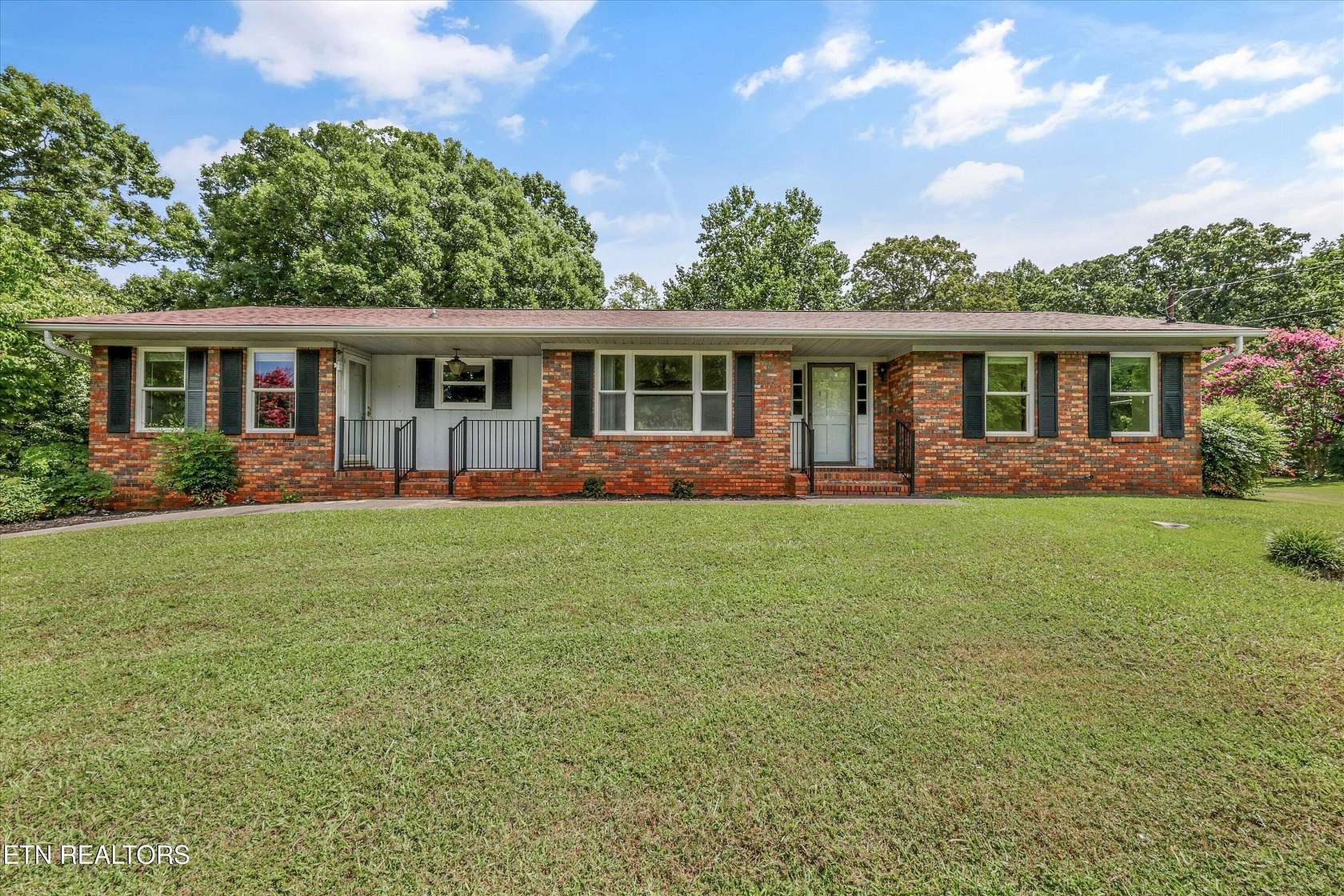 1.5 Acres of Land with Home for Sale in Maryville, Tennessee