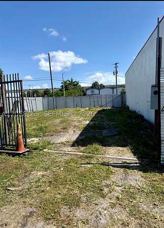 0.09 Acres of Commercial Land for Sale in Miami, Florida