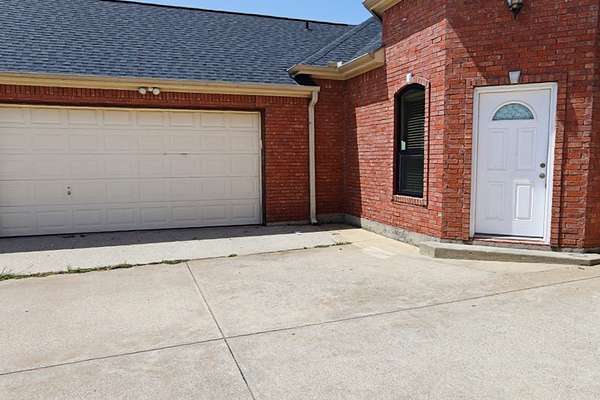 4.2 Acres of Land with Home for Lease in Haslet, Texas