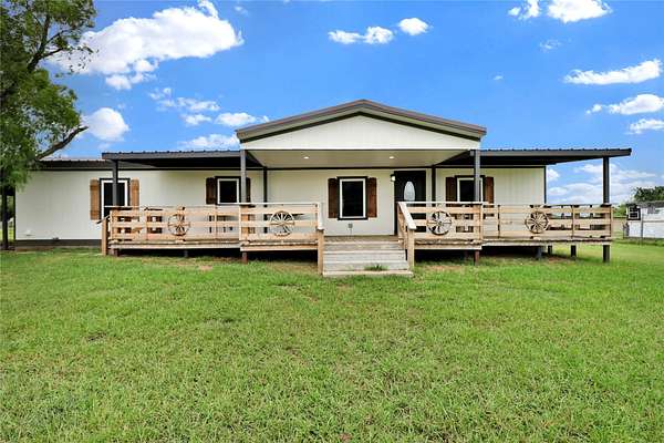 1.5 Acres of Land with Home for Sale in Royse City, Texas