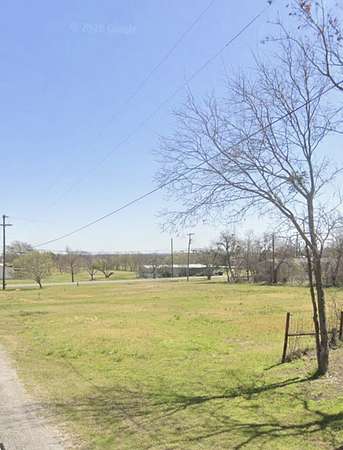 0.63 Acres of Residential Land for Sale in Southmayd, Texas