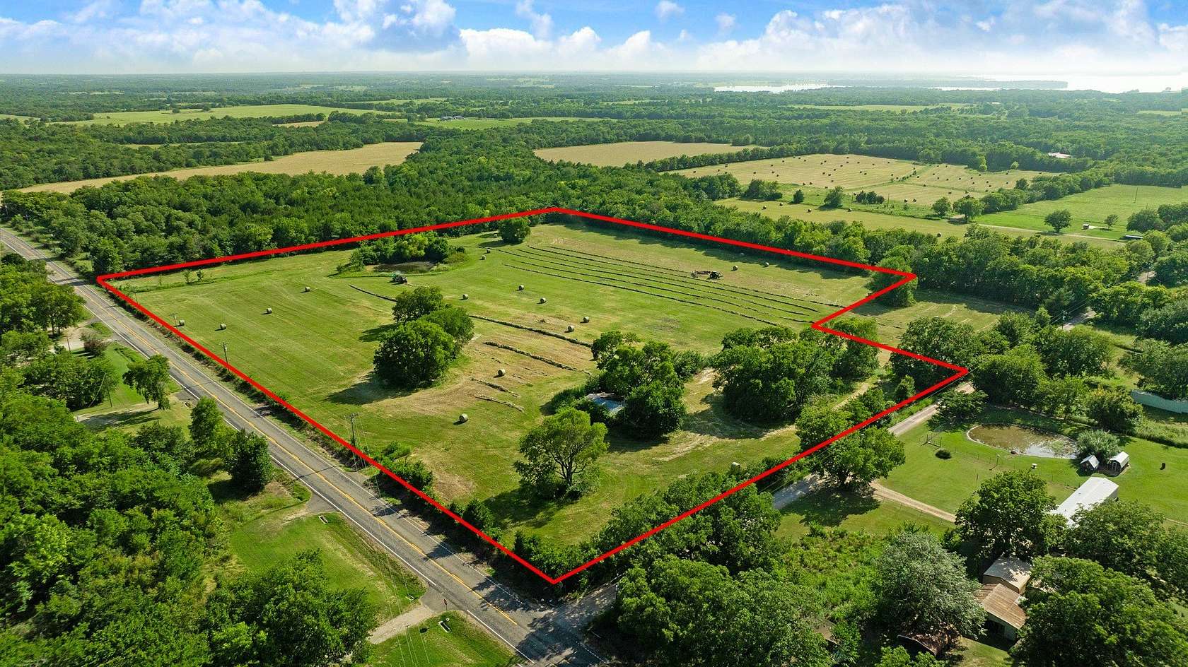 17 Acres of Land for Sale in Honey Grove, Texas