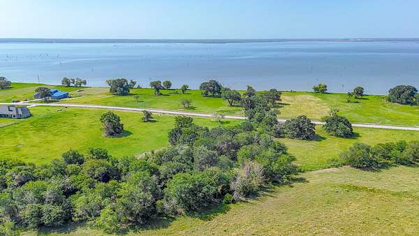 1.2 Acres of Residential Land for Sale in Corsicana, Texas