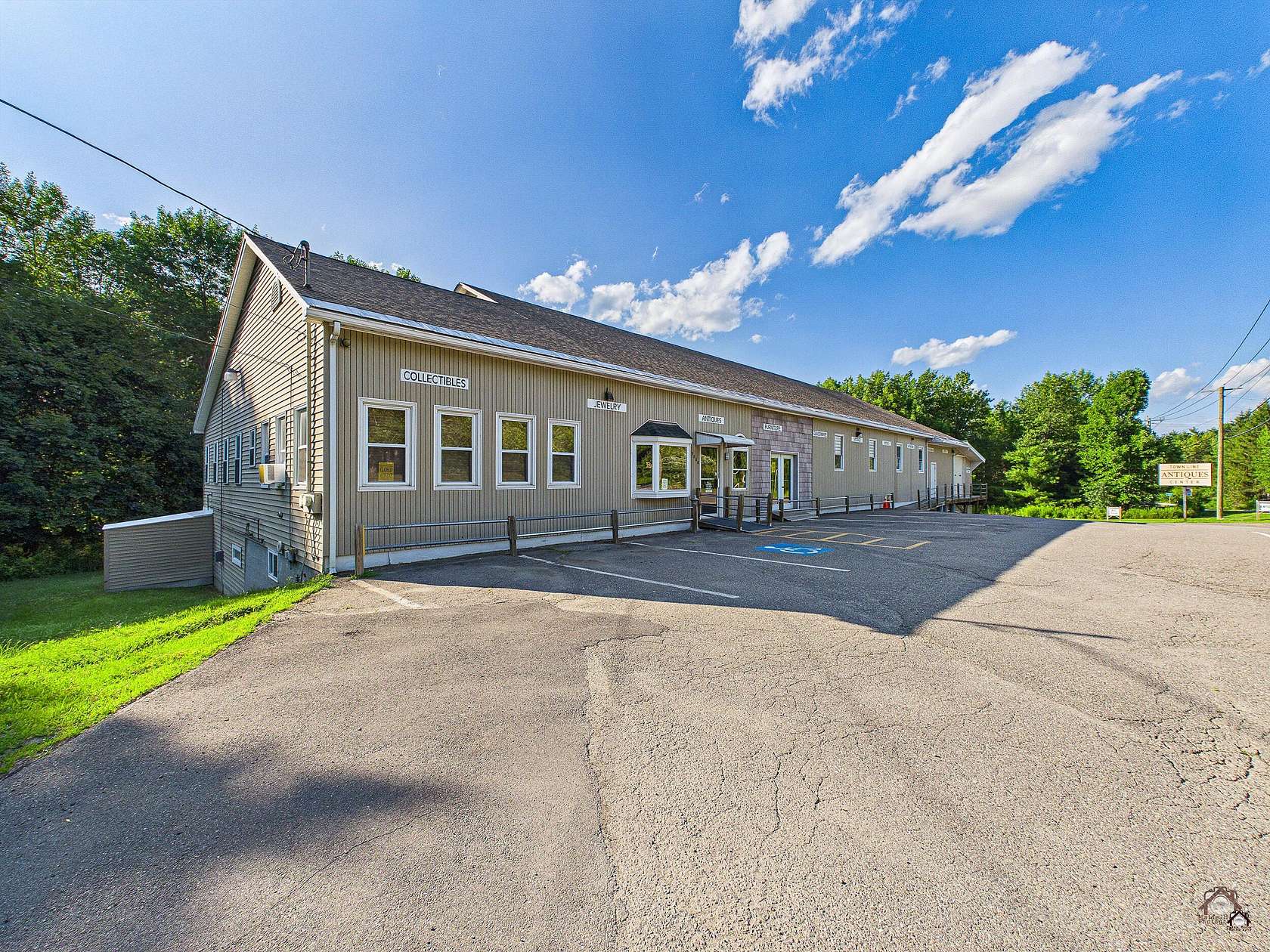 22 Acres of Improved Commercial Land for Sale in Vassalboro, Maine