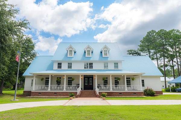 249 Acres of Recreational Land with Home for Sale in Ray City, Georgia