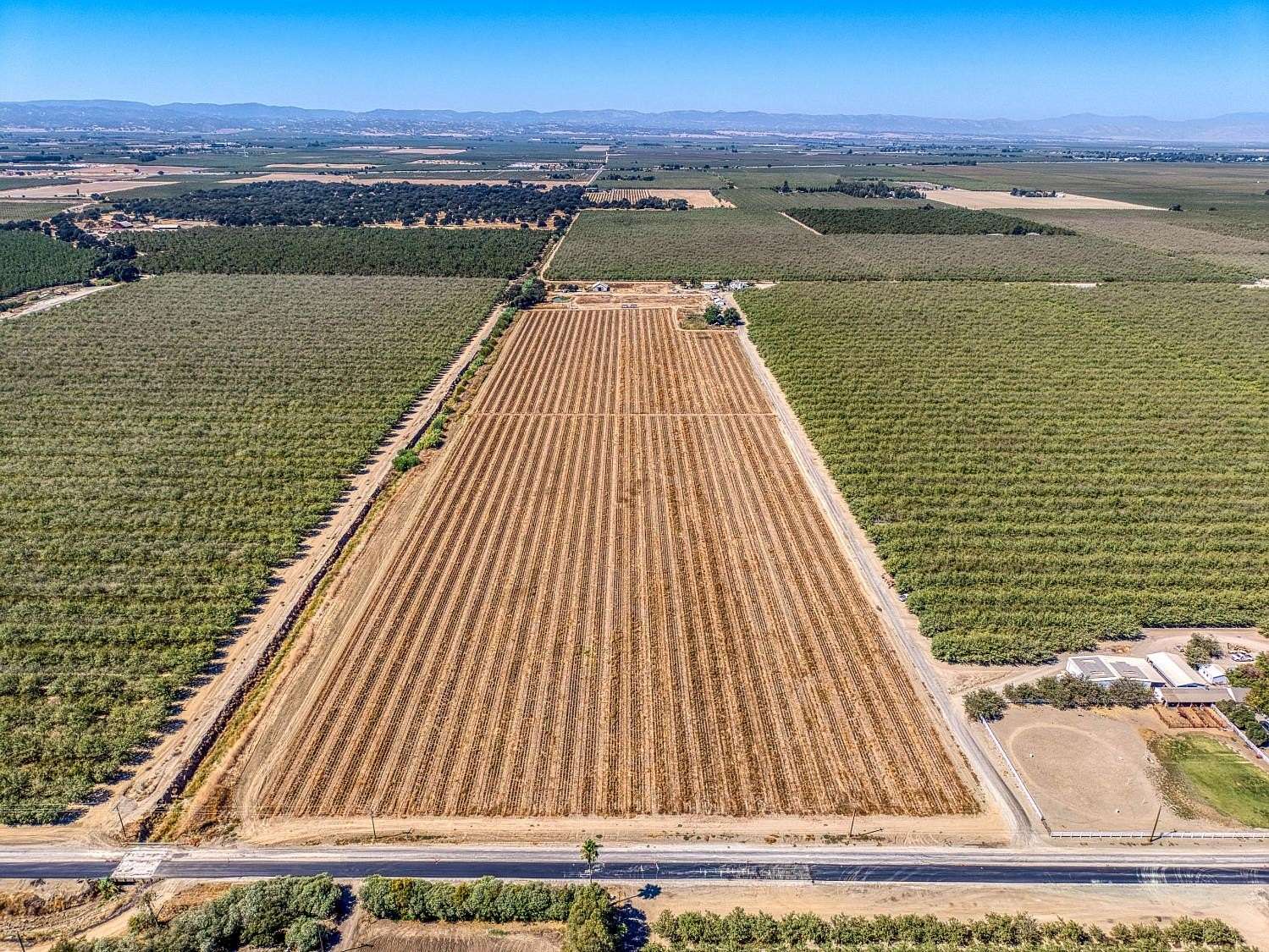 40.8 Acres of Agricultural & Residential Land for Sale in Arbuckle, California