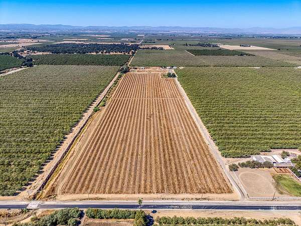 40.8 Acres of Agricultural & Residential Land for Sale in Arbuckle, California