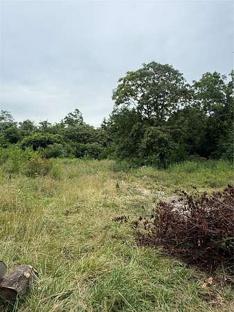 0.9 Acres of Residential Land for Sale in Des Moines, Iowa