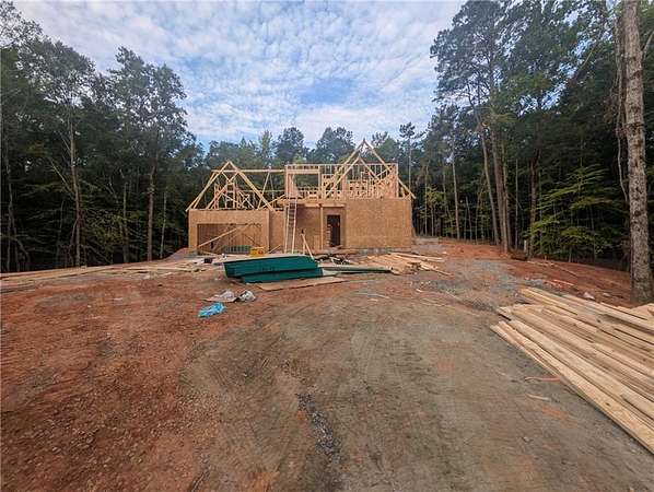 4.58 Acres of Land with Home for Sale in Valley, Alabama
