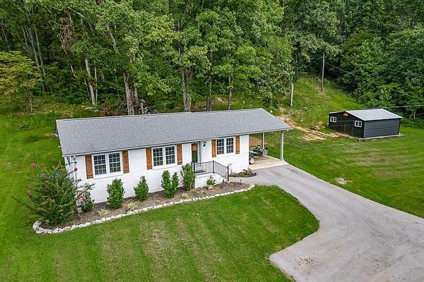 4 Acres of Land with Home for Sale in Sparta, Tennessee