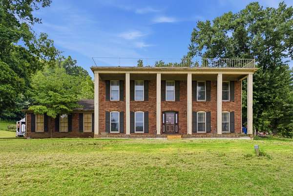 5.35 Acres of Land with Home for Sale in Springfield, Kentucky