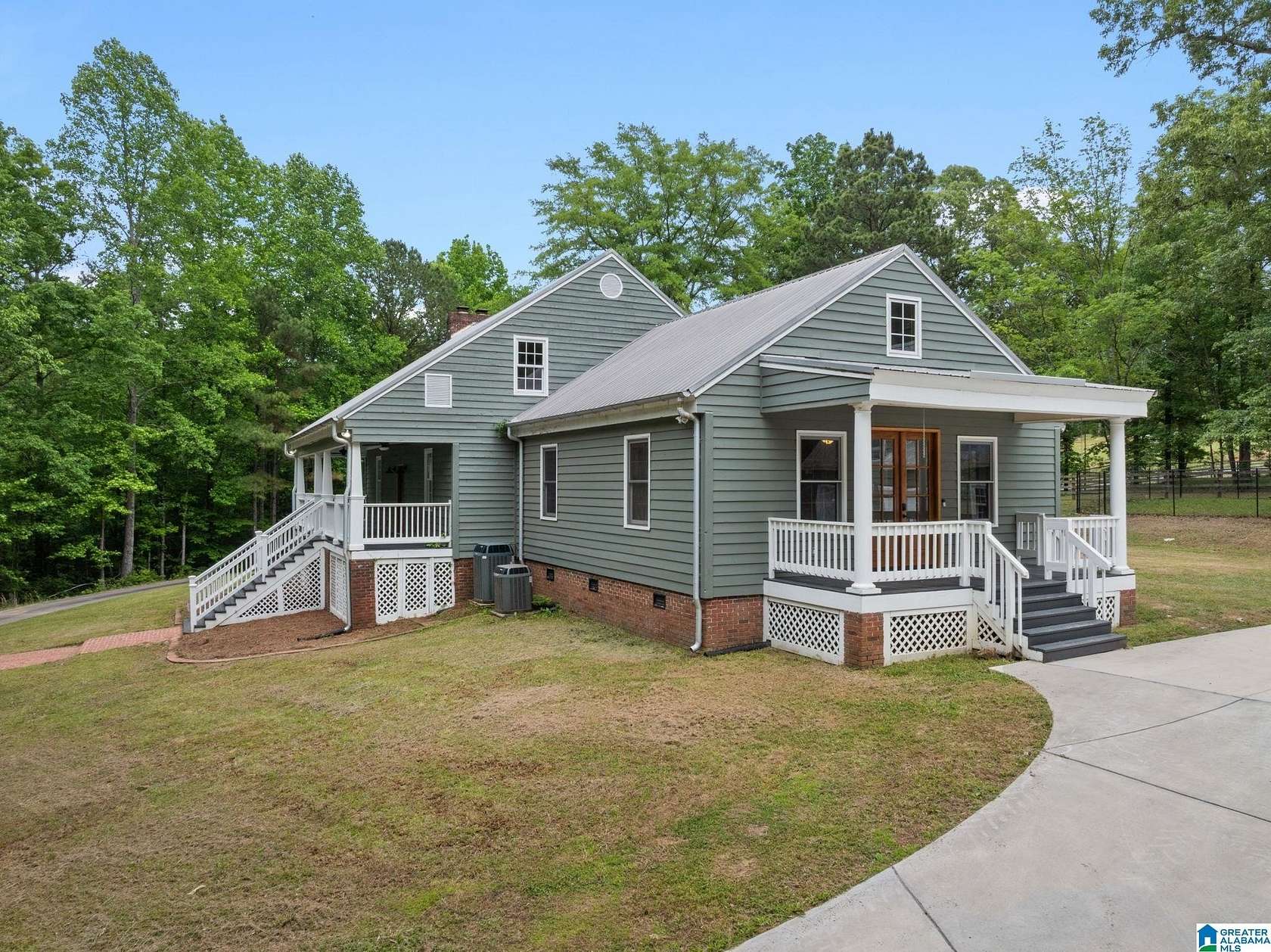 19.2 Acres of Land with Home for Sale in Hayden, Alabama