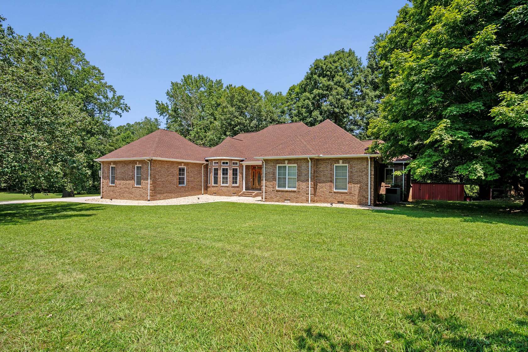 3.6 Acres of Land with Home for Sale in Manchester, Tennessee