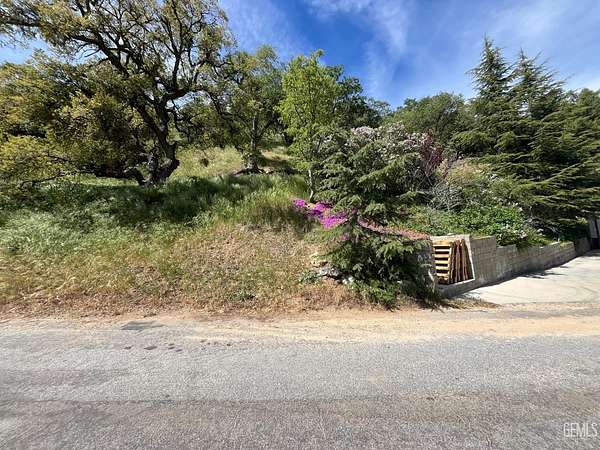 0.27 Acres of Land for Sale in Lebec, California