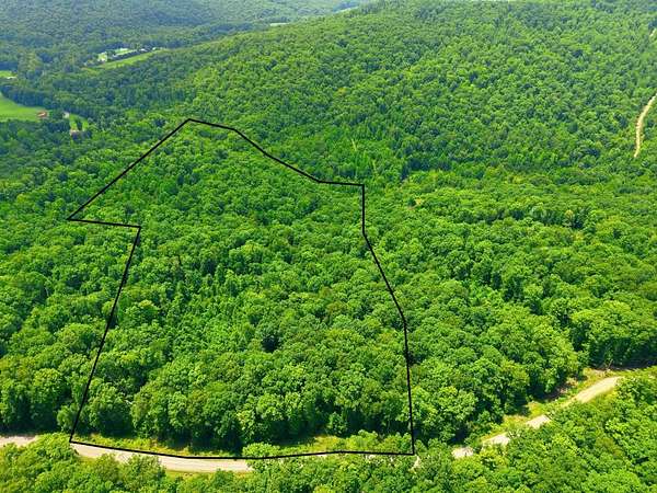 19.3 Acres of Agricultural Land for Sale in Jamestown, Tennessee