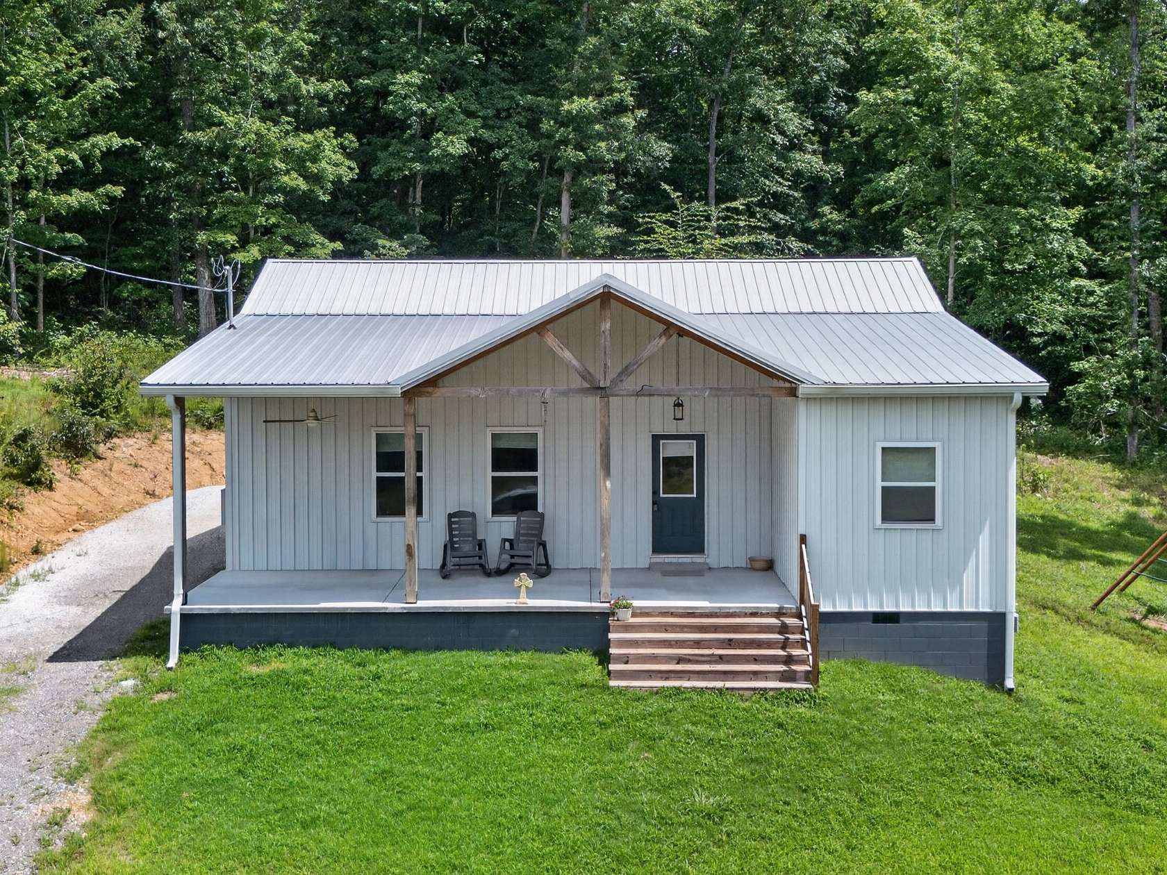 2.56 Acres of Land with Home for Sale in Charlotte, Tennessee