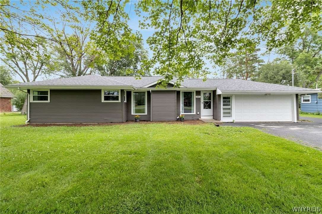 6.5 Acres of Land with Home for Sale in Grand Island, New York
