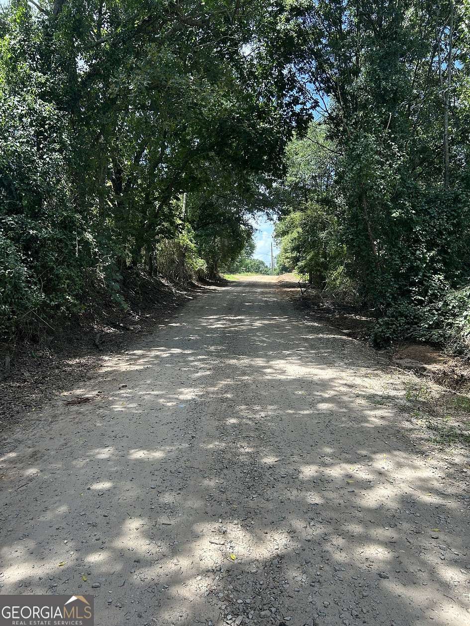 4.75 Acres of Land with Home for Sale in Royston, Georgia