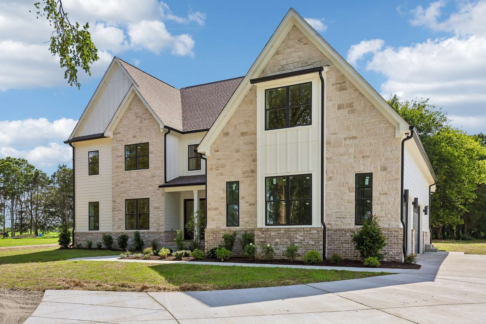 5 Acres of Land with Home for Sale in Chapel Hill, Tennessee