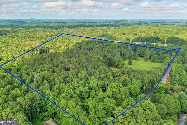39.5 Acres of Land with Home for Sale in Hiram, Georgia
