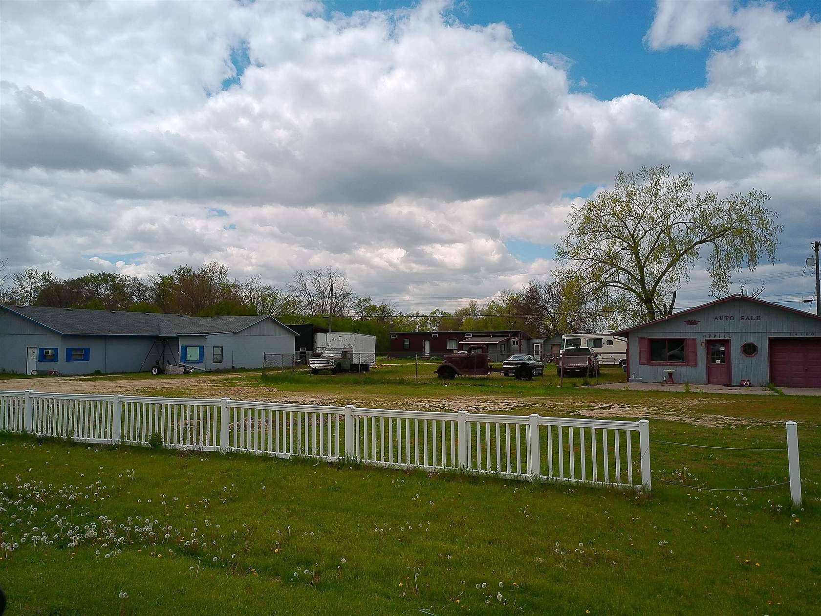 2.5 Acres of Improved Mixed-Use Land for Sale in South Beloit, Illinois