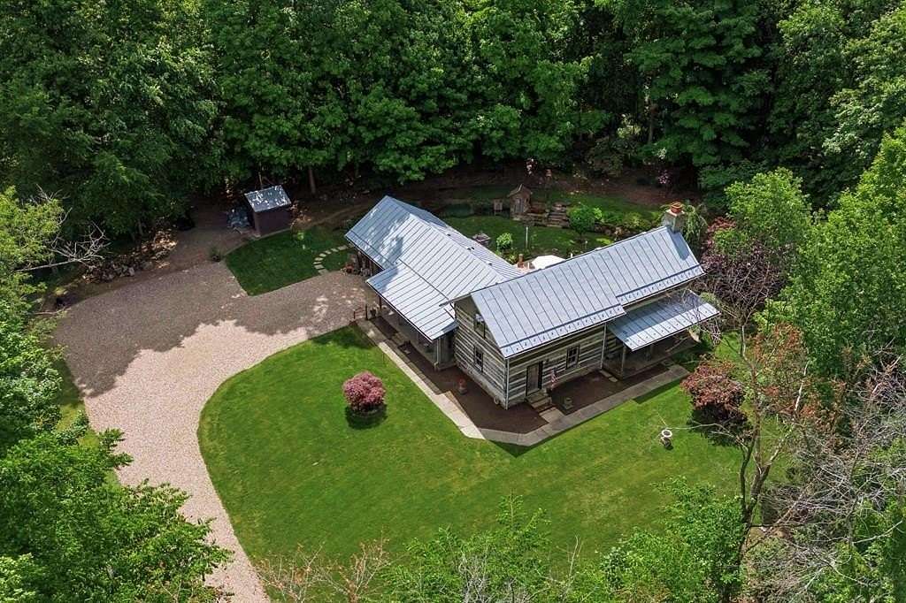 16.4 Acres of Land with Home for Sale in Mansfield, Ohio