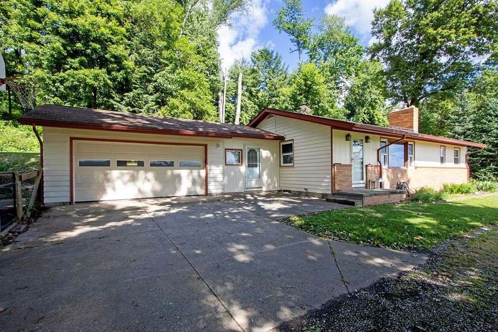 5 Acres of Land with Home for Sale in Shreve, Ohio