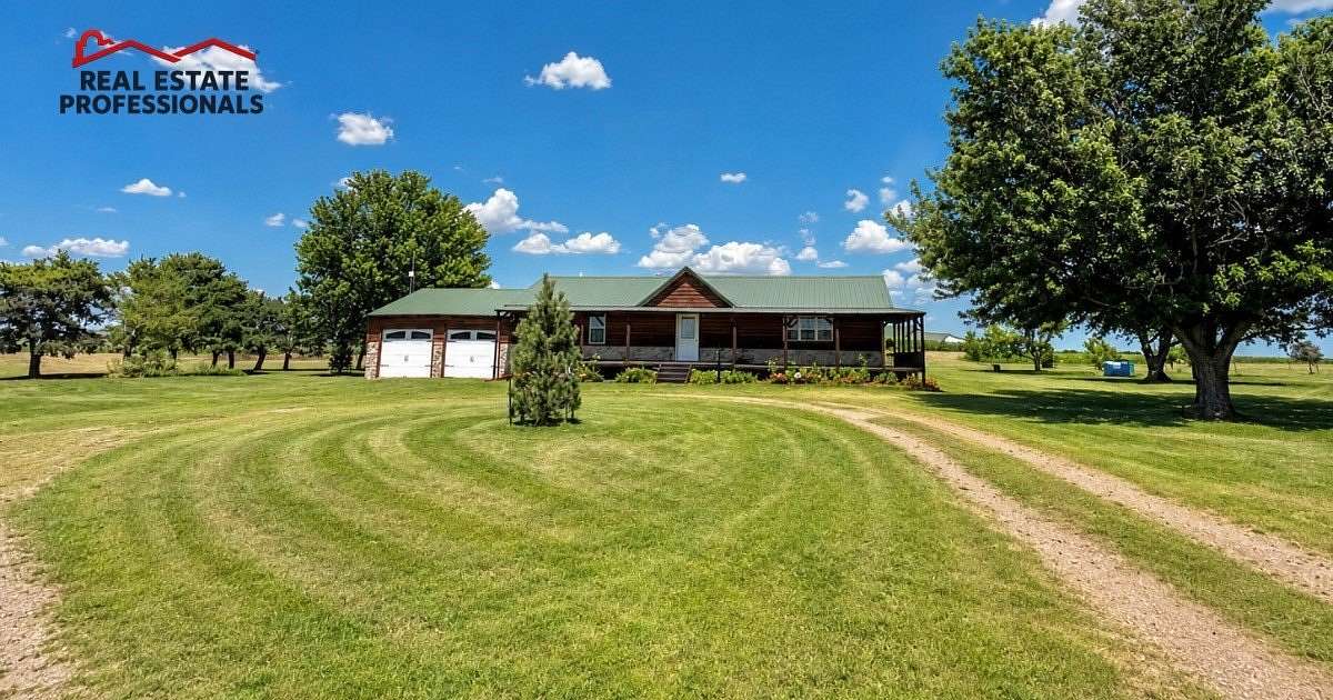 7 Acres of Land with Home for Sale in Dodge City, Kansas
