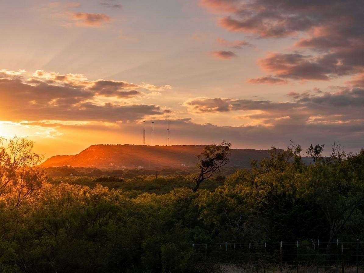 19.3 Acres of Improved Land for Sale in Santa Anna, Texas