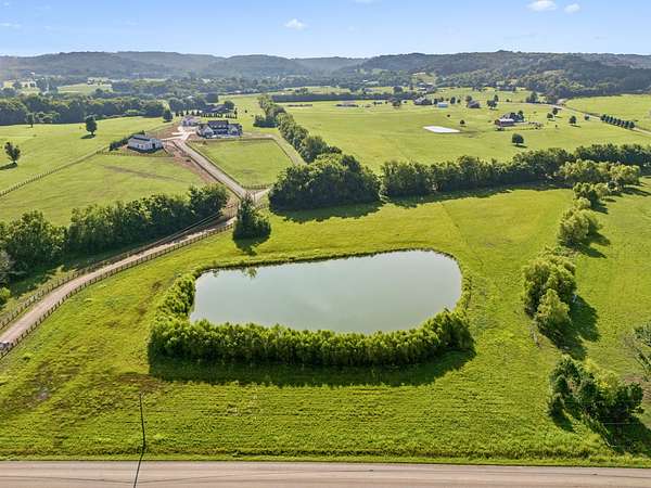8 Acres of Residential Land for Sale in Columbia, Tennessee