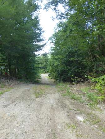 3.7 Acres of Residential Land for Sale in Baldwin Town, Maine