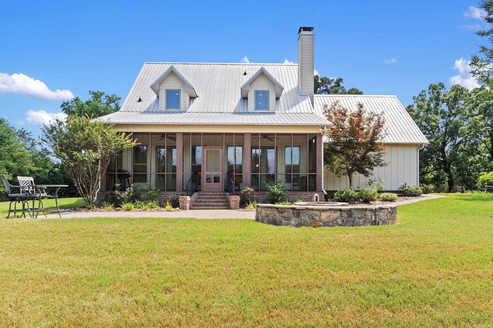 10 Acres of Recreational Land with Home for Sale in Bigelow, Arkansas