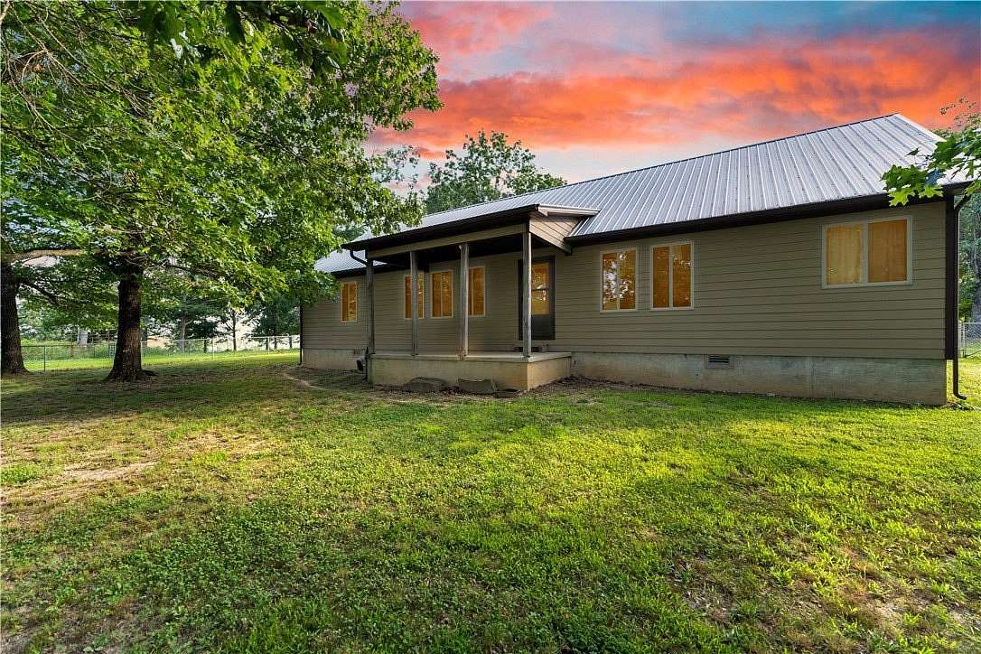 33 Acres of Recreational Land with Home for Sale in Kingston, Arkansas