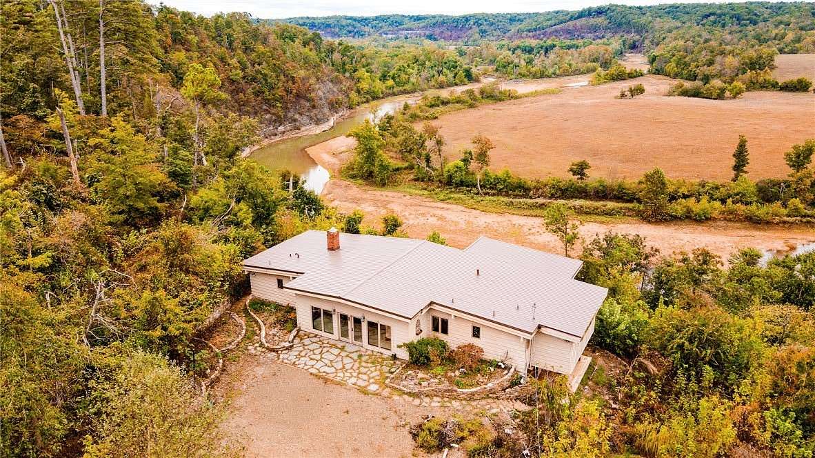 20.7 Acres of Recreational Land with Home for Sale in Hindsville, Arkansas