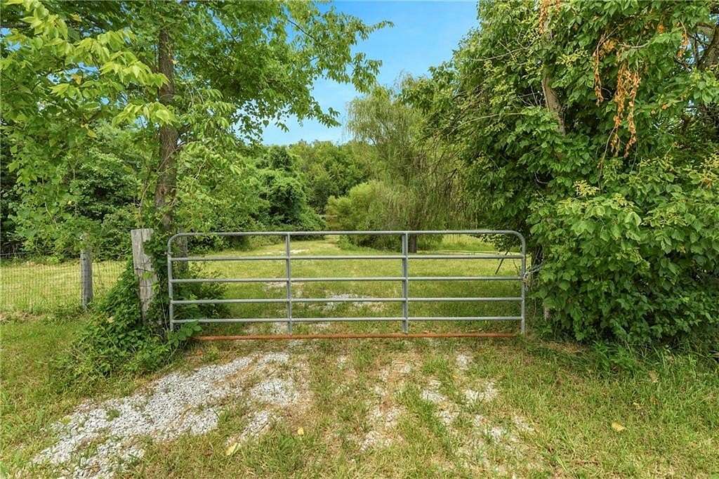2.77 Acres of Land for Sale in Kansas City, Missouri