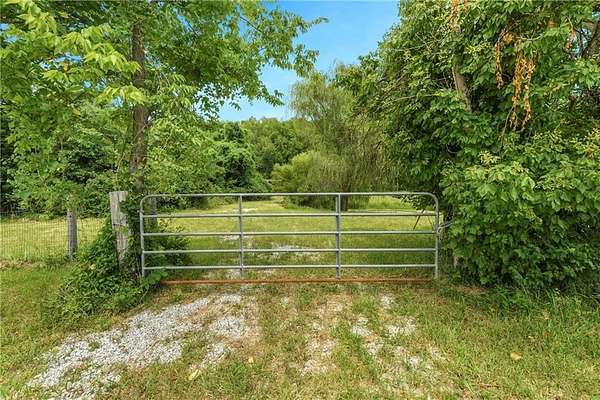 2.77 Acres of Land for Sale in Kansas City, Missouri