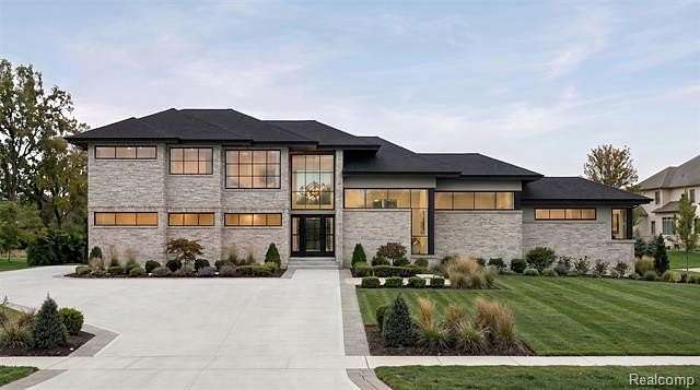 0.54 Acres of Residential Land for Sale in Bloomfield Hills, Michigan