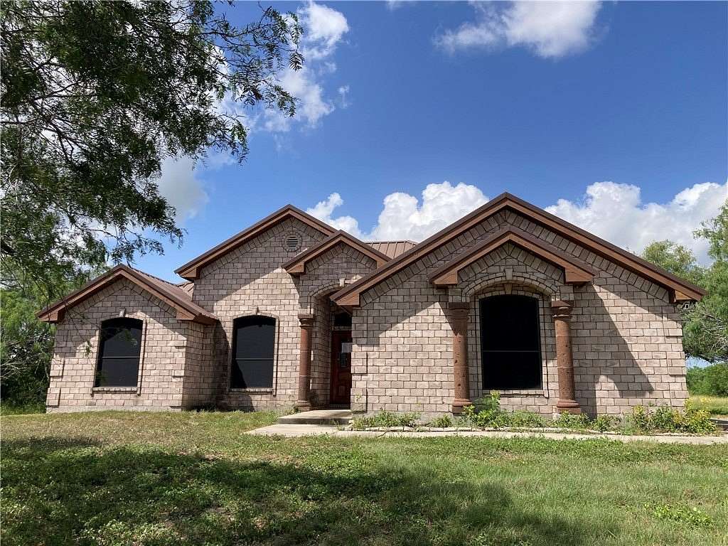 1.5 Acres of Land with Home for Sale in Orange Grove, Texas