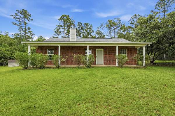 2 Acres of Land with Home for Lease in DeFuniak Springs, Florida